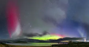 Spectacular aurora display, STEVE and Proton arc