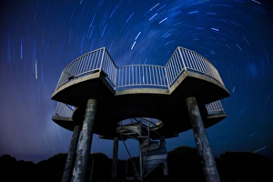 <b class=qtipBold><figcaption>Star trails and platform</figcaption></b><br>Star trails facing southern cross and Coast viewing platform. Star trails and platform
