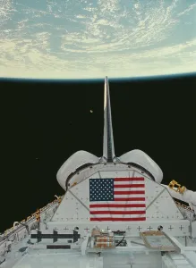 : STS-8 - Space Shuttle Challenger