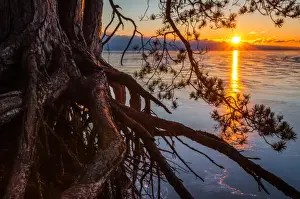 Sunrise over Lake Superior at Little Presque Isle