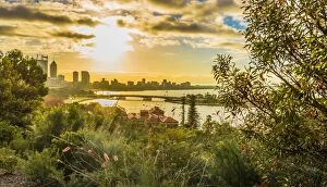 Images Dated 10th August 2016: Sunrise of Perth City view at Mount Eliza, Western Australia, Australia