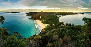 Images Dated 19th July 2016: Sunrise at Shoal Bay from Mount Tomaree, New Sputh Wales