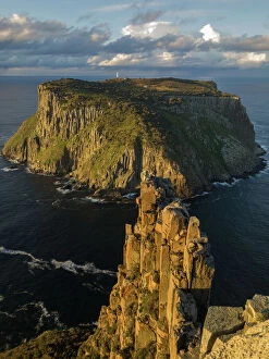 James Stone Nature Photography Collection: Sunrise over Tasman Island from The Blade on the Three Capes Track, Tasmania