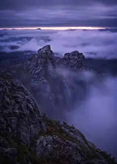 Images Dated 2019 October: Sunrise along the Western Arthur traverse looking at Capella Crags