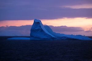 Images Dated 12th February 2016: Sunset At Le Maire Straits, Antartica