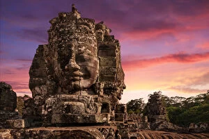 Images Dated 17th April 2009: Sunset with the Stone of Bayon, Angkor Thom, Siem Reap, Cambodia