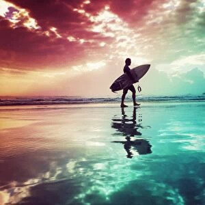 Jodie Griggs Collection: Sunset Surfer Reflection