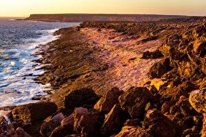Images Dated 11th February 2016: Talia Caves coastline at Eyre Peninsula, South Australia
