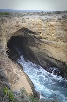 Thunder Cave Great Ocean Road, Port Campbell National Park, Melbroune