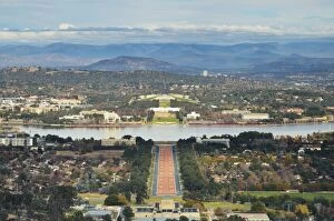 Images Dated 30th June 2014: View of Canberra and Lake Burley Griffin