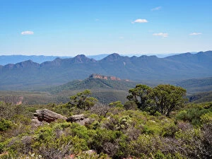 Images Dated 27th April 2018: View over Grampians ranges from Mt William, Victoria, Australia