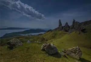 Images Dated 1st July 2015: View to Storr