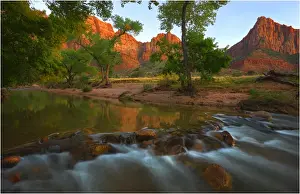 Images Dated 22nd October 2011: Virgin River Zion national Park in south western United States