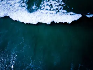 Wave Rolling Through