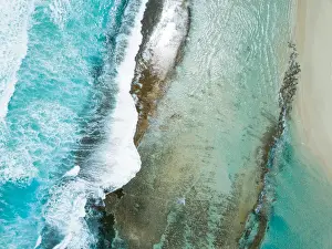 Images Dated 29th December 2017: Waves