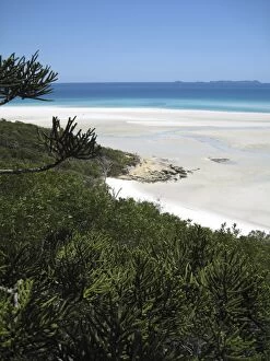 Images Dated 20th May 2014: White silica sand beach, Hill Inlet, Tounge Point, Whitsunday Island, Whitsunday Islands