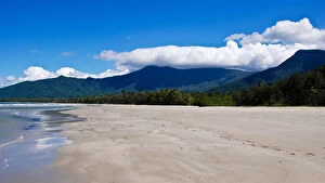 Images Dated 27th May 2014: The wild and desert beach of Cape Tribulation