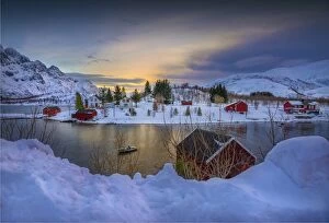 Images Dated 2nd March 2016: Winter scene, Lofoten Peninsular, arctic circle of Norway