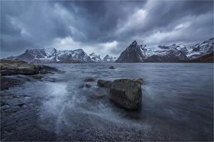 Images Dated 25th February 2014: A winter scene, Lofoten peninsular, Arctic circle, Norway