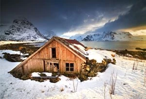 Images Dated 7th March 2016: Winter time at Vareidsundet, Lofoten, the Arctic circle of Norway