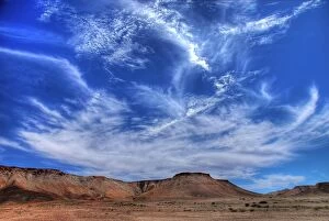 Images Dated 14th May 2014: Wispy clouds over desert