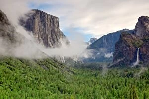 Images Dated 15th October 2009: Yosemite valley